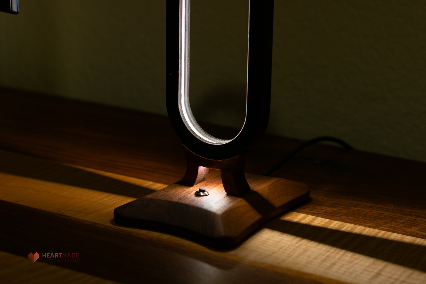 Custom Wood Desk Lamp - USB-C Powered - Walnut - Mahogany - Wenge
